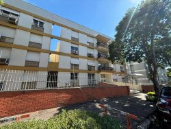 Apartamento com 02 dormitórios para locação no Edifício Monte Belo