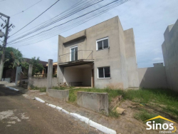 Sobrados com 03 dormitórios no bairro Vila Nova