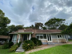Sítio com 2,5 hectares no bairro Lomba Grande