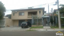 Casa com 04 dormitórios no Bairro Ideal 
