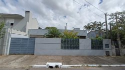 Casa com 02 dormitórios, sendo 01 suíte no bairro Jardim Mauá 