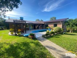 Sítio com 5.517,00m² no bairro Lomba Grande