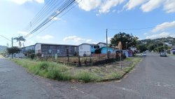 Terreno de esquina com 432,65m² no bairro São Jorge