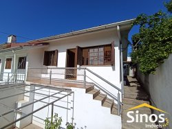 Casa com 02 dormitórios no bairro Campestre