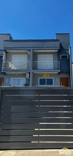 Casa com 03 dormitórios no bairro Jardim das Acácias