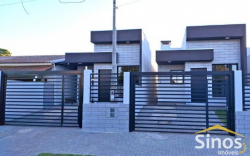 Casa com 03 dormitórios no bairro Feitoria