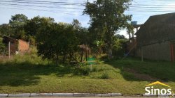 Terreno de 235 m², no Loteamento Madre Regina