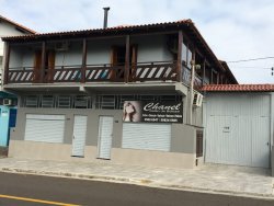 Casa com 03 dormitórios no bairro Canudos