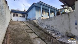 Terreno com construção no bairro Ouro Branco