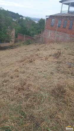 Terreno com 476,94m² no bairro I 