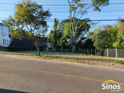 Terreno de 500,00 m² com frente para a rua principal de Lomba Grande
