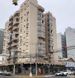 Apartamento com 02 dormitórios no Edifício Sinuelo II