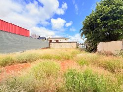 Terreno com construção com 270m² no bairro Guarani