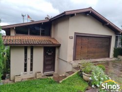 Casa com 03 dormitórios no bairro Boa Vista 