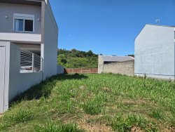 Terreno com 300m² no bairro Lomba Grande 