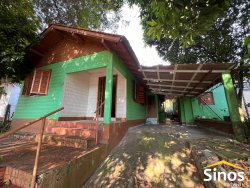 Casa com 02 dormitórios no bairro Guarani