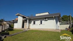 Casa com 03 dormitórios no Bairro Fazenda São Borja