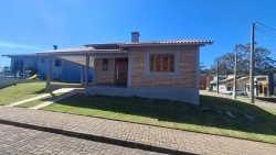 Casa com 02 dormitórios no Condomínio Mirante do Vale