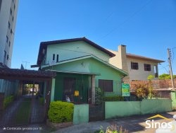 Casa com 03 dormitórios no bairro Rio Branco