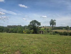 Sítio de esquina com 1,00 hectare no bairro Lomba Grande 