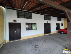 Prédio comercial no bairro Vila Nova