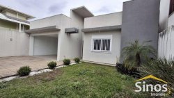 Casa com 03 dormitórios no bairro Silva 