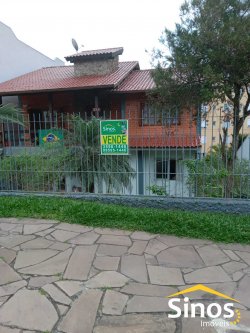 Casa com 05 dormitórios no bairro Operário