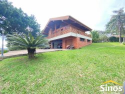 Belo sítio de 3,1 hectares na região central de Lomba Grande