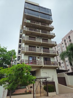 Apartamento com 03 dormitórios no Edifício Colônia