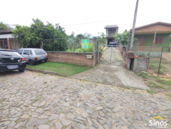 Casa com 02 dormitórios no bairro Scharlau 