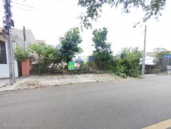 Terreno de 330m² com construção no bairro Canudos