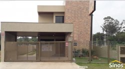 Casa com 03 dormitórios na Chácara Hamburguesa 