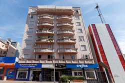 Apartamento com 03 dormitórios no Edifício Minuano 
