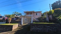 Chalé com 02 dormitórios no bairro Primavera