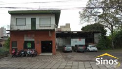 Terreno plano com construção de 1.500 m²