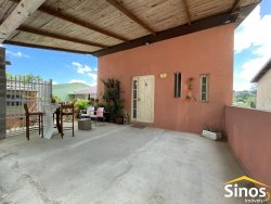 Casa com 03 dormitórios no bairro São Jorge