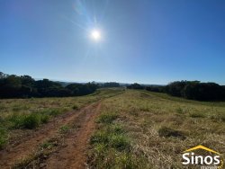 Sítio de 4,00 hectares no Vira Machado
