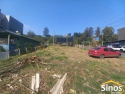 Terreno de esquina com 435,60m² no bairro Jardim Mauá