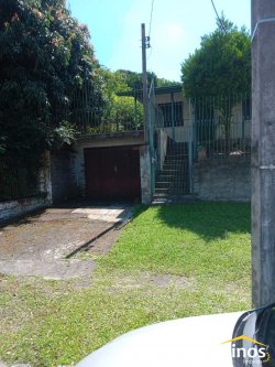 Casa com 02 dormitórios no Bairro Guarani