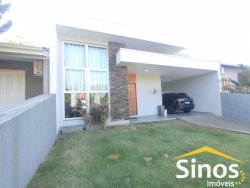Casa com 03 dormitórios no bairro São Jorge