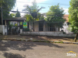Casa com 01 dormitório no bairro Boa Vista