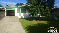 Casa com 02 dormitórios em Canudos