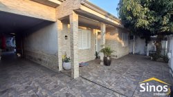 Casa com 03 dormitórios bairro Nova Sapucaia