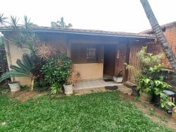 Casa com 03 dormitórios no bairro Santo Afonso