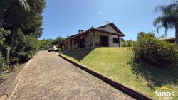 Sítio com 3.054,00m² no bairro Lomba Grande