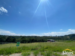 Terreno com 225m² no Condomínio Moradas da Lomba