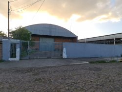 Pavilhão comercial no bairro Rio Branco