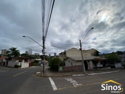 Casa comercial no bairro Jardim Mauá