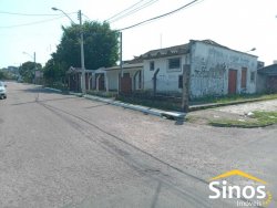 Terreno de esquina com casa no bairro Canudos