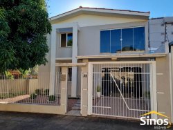 Sobrado no bairro Rio Branco, apto a financiamento bancário